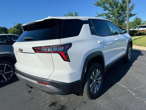 Summit White 2026 Chevrolet Equinox 1LT
