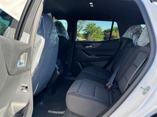 Summit White 2026 Chevrolet Equinox 1LT