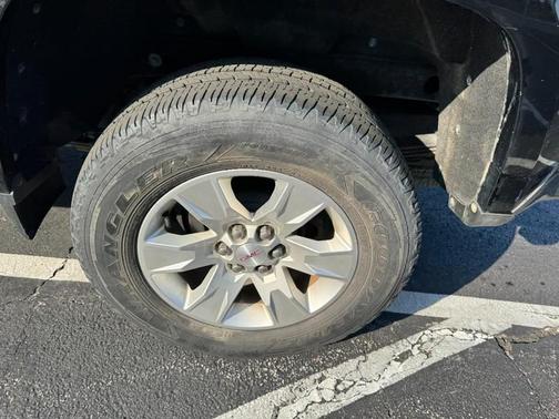 Onyx Black 2018 GMC Canyon SLE