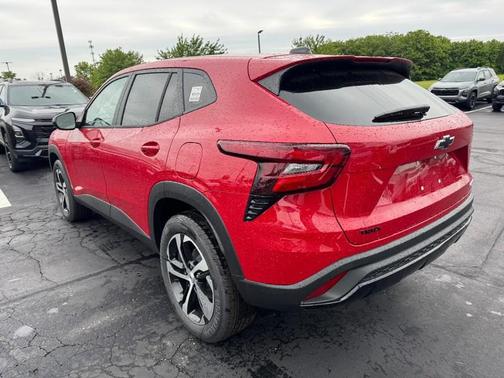 Apex Red 2026 Chevrolet Trax FWD 1RS