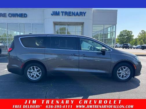 Granite Crystal Metallic Clearcoat 2023 Chrysler Pacifica Touring L
