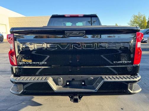 Black 2026 Chevrolet Silverado 1500 Custom