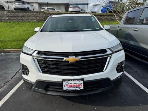 Summit White 2023 Chevrolet Traverse LS
