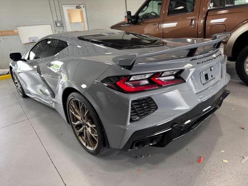 Sea Wolf Gray Tricoat 2025 Chevrolet Corvette Stingray w/2LT