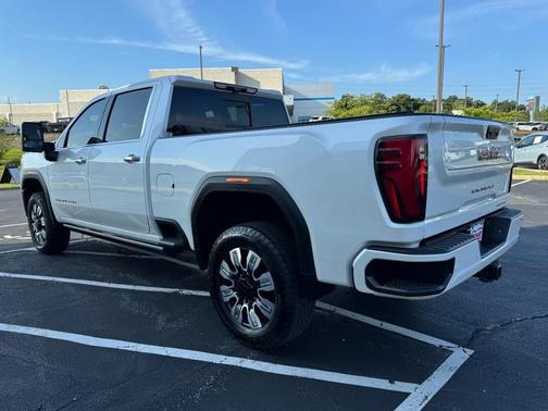 2024 GMC Sierra 2500 Denali