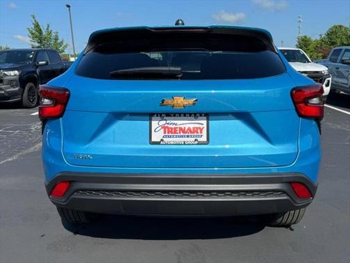 2025 Chevrolet Trax LS