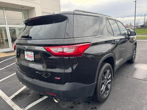Mosaic Black Metallic 2018 Chevrolet Traverse RS