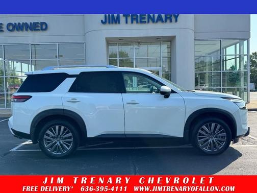 2023 Nissan Pathfinder SL 4WD
