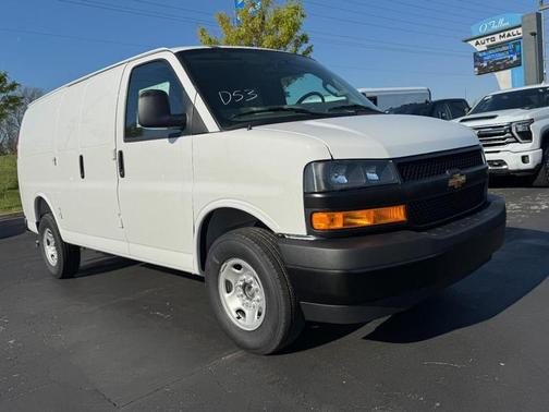 Summit White 2026 Chevrolet Express 2500 LT