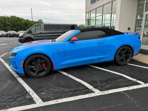 Rapid Blue 2022 Chevrolet Camaro RWD Convertible LT1