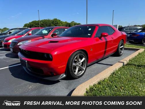 Redline Red Tricoat Pearl 2016 Dodge Challenger R/T Scat Pack