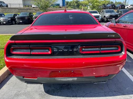 Redline Red Tricoat Pearl 2016 Dodge Challenger R/T Scat Pack