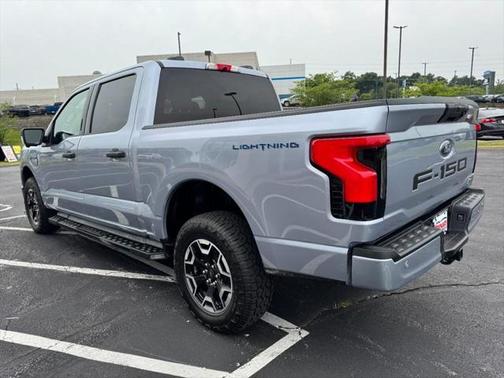 2022 Ford F-150 Lightning XLT