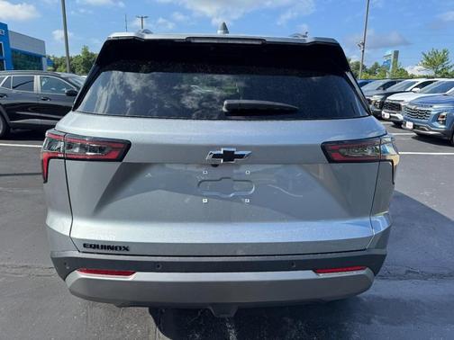 Sterling Gray Metallic 2026 Chevrolet Equinox 1LT