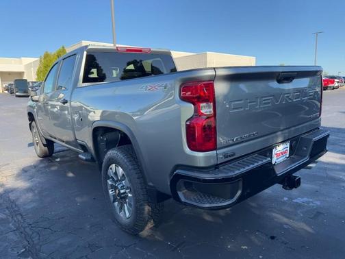 2026 Chevrolet Silverado 2500 Custom