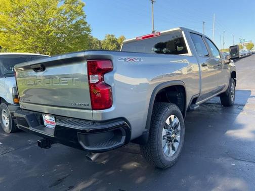 2026 Chevrolet Silverado 2500 Custom
