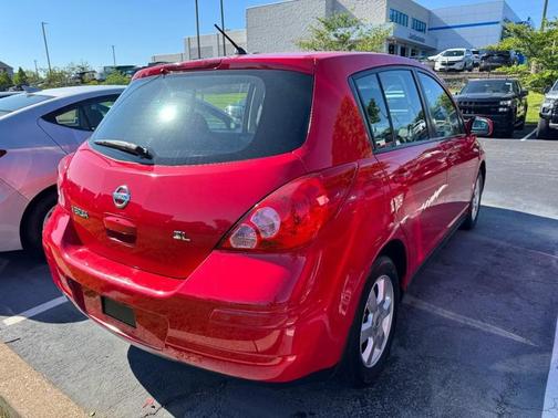 Red Alert 2009 Nissan Versa 1.8 SL