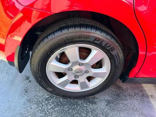 Red Alert 2009 Nissan Versa 1.8 SL