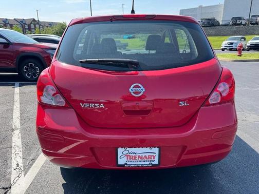 Red Alert 2009 Nissan Versa 1.8 SL