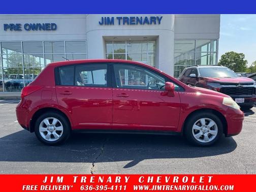Red Alert 2009 Nissan Versa 1.8 SL