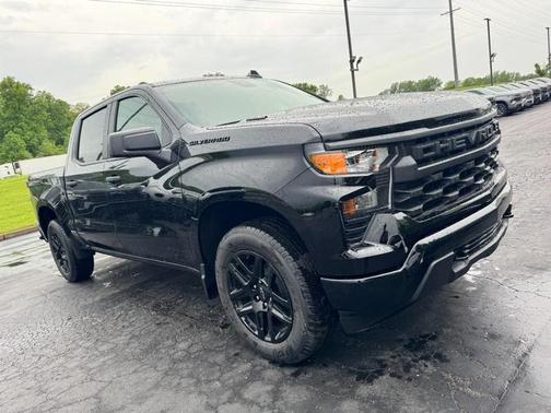 Black 2026 Chevrolet Silverado 1500 Custom