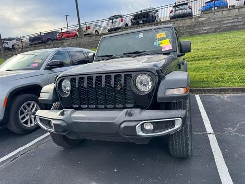 Black Clearcoat 2023 Jeep Gladiator Sport