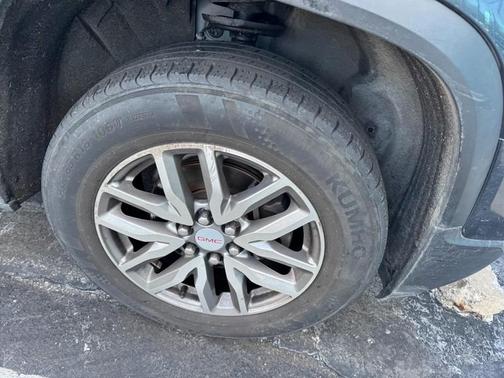 2019 GMC Acadia SLE-2