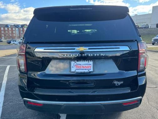 2022 Chevrolet Suburban LT