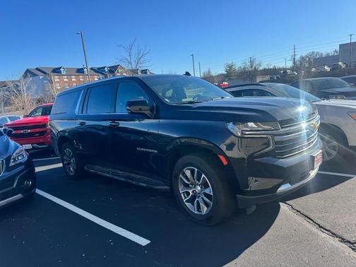 2022 Chevrolet Suburban LT