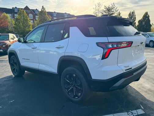 Summit White 2026 Chevrolet Equinox 1LT