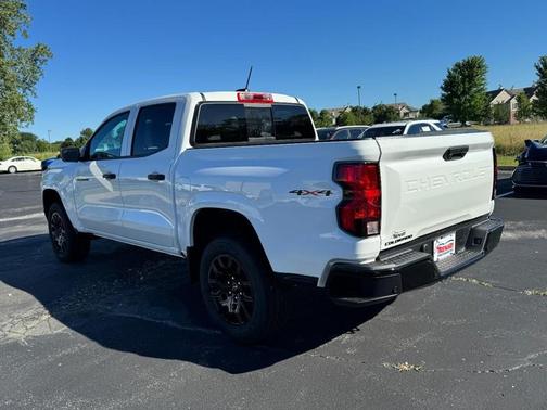 Summit White 2026 Chevrolet Colorado WT