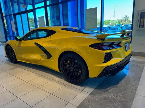 2026 Chevrolet Corvette Stingray w/2LT