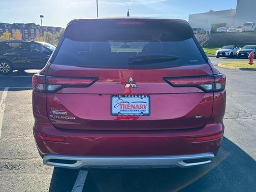 2024 Mitsubishi Outlander SE