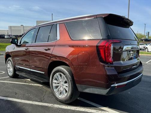 2022 GMC Yukon SLT