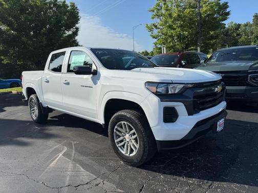 Summit White 2026 Chevrolet Colorado LT