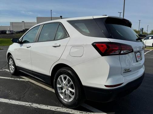 2023 Chevrolet Equinox LS