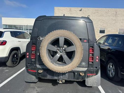 2023 Land Rover Defender 110 X-Dynamic SE