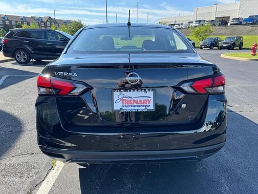 Super Black 2025 Nissan Versa 1.6 S