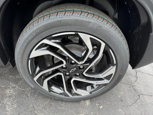 Mosaic Black Metallic 2026 Chevrolet Trailblazer RS