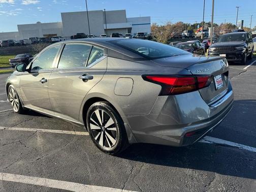 Gun Metallic 2022 Nissan Altima 2.5 SV