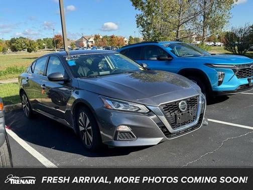 Gun Metallic 2022 Nissan Altima 2.5 SV