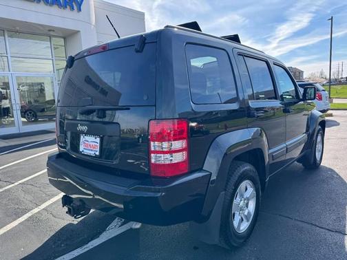 Black Forest Green Pearlcoat 2012 Jeep Liberty Sport