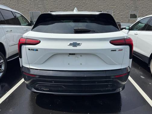 Summit White 2024 Chevrolet Blazer EV eAWD RS