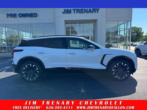 Summit White 2024 Chevrolet Blazer EV eAWD RS