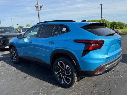 Marina Blue Metallic 2026 Chevrolet Trax FWD 2RS