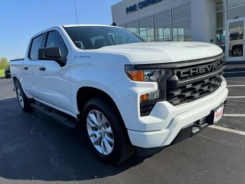 Summit White 2023 Chevrolet Silverado 1500 Custom