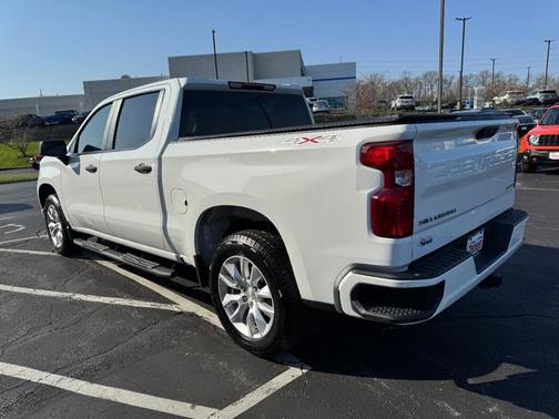 Summit White 2023 Chevrolet Silverado 1500 Custom