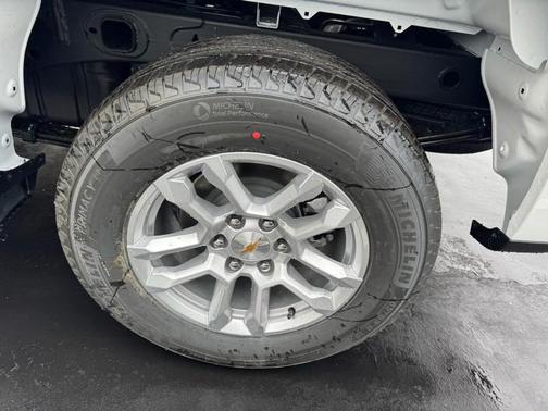 Summit White 2026 Chevrolet Silverado 1500 LT