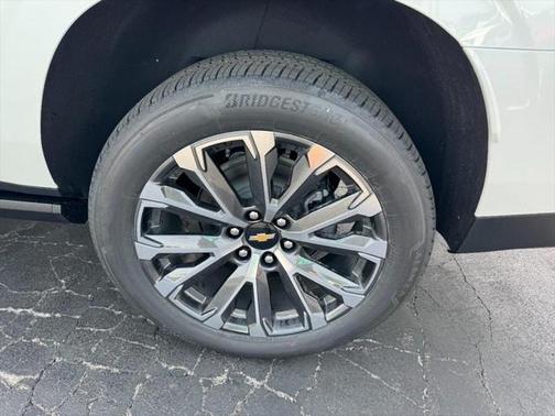 2025 Chevrolet Suburban 4WD High Country