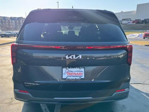 2025 Kia Carnival SX